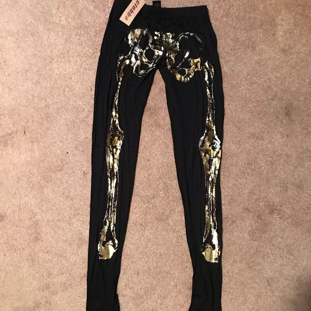 Skeleton leggings 👻